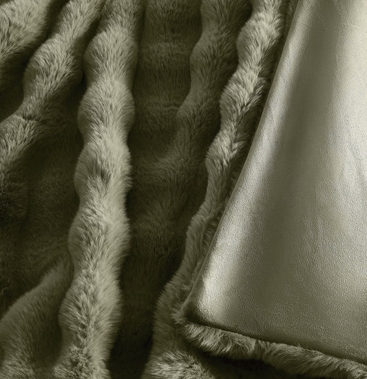 Brooklyn Loom Bubble Faux Fur 100% Microfiber Polyester Twin XL Blanket in Green, All Season, Adult Size, OEKO-TEX Certified