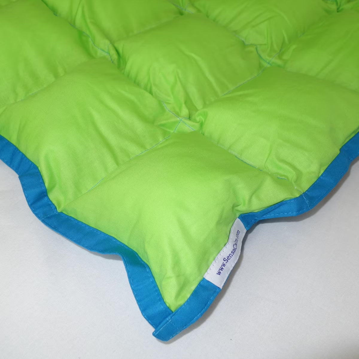 SensaCalm Dazzling Blue w/Scuba Blue - Small 5 lb Weighted Blanket