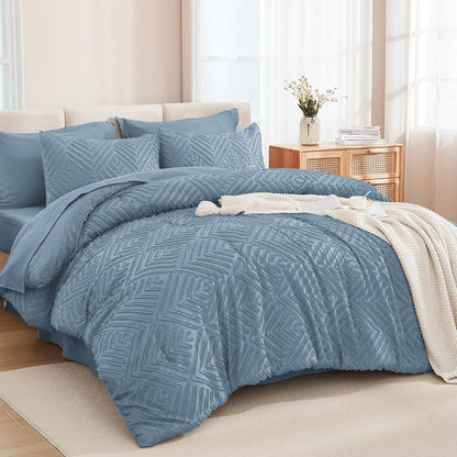 Queen Comforter Set 7 Piece Dark Emerald Green - Bed in a Bag Queen Boho Lightweight Fluffy Tufted Bedding Sets with Comforter, Sheets, Pillowcases & Shams