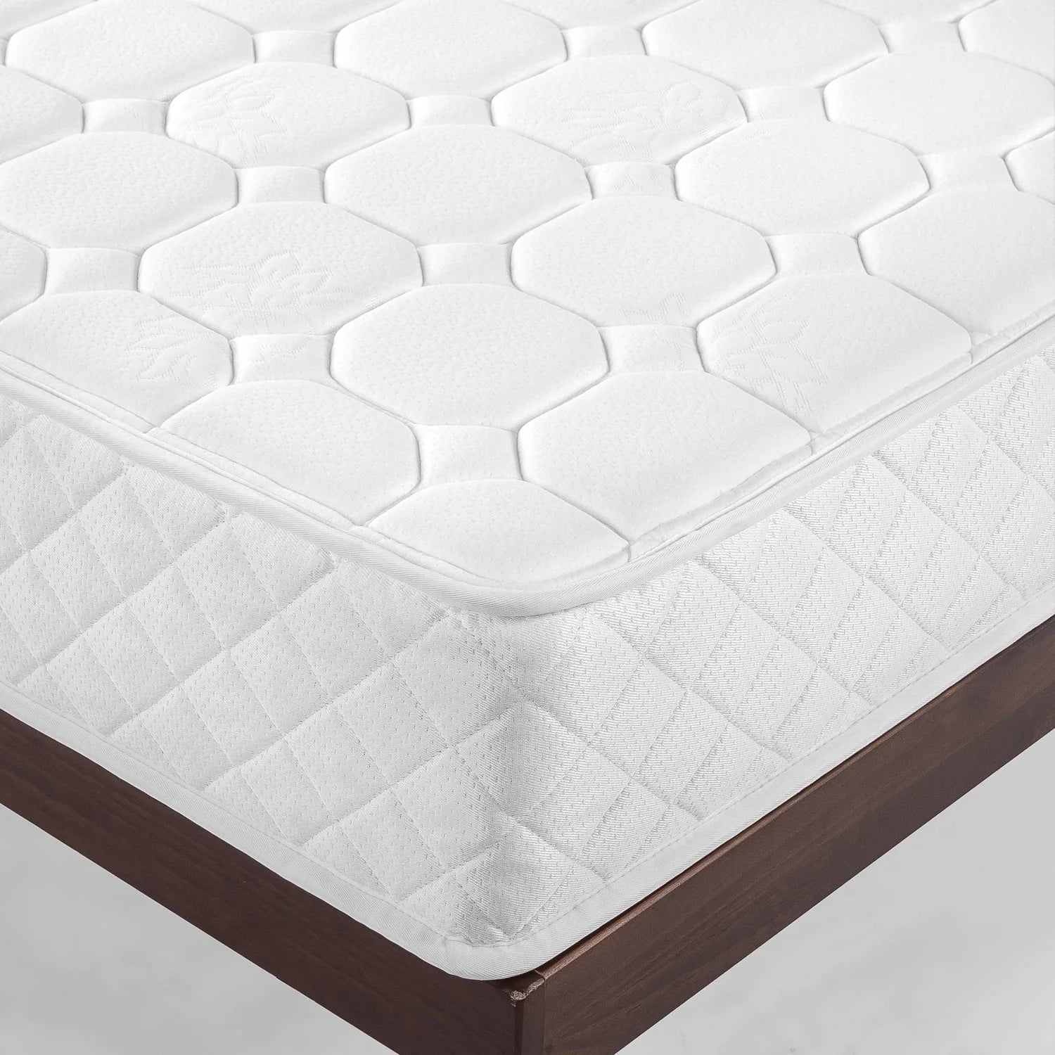 Zinus 8" Quilted Hybrid Mattress of Comfort Foam and Pocket Spring, Full