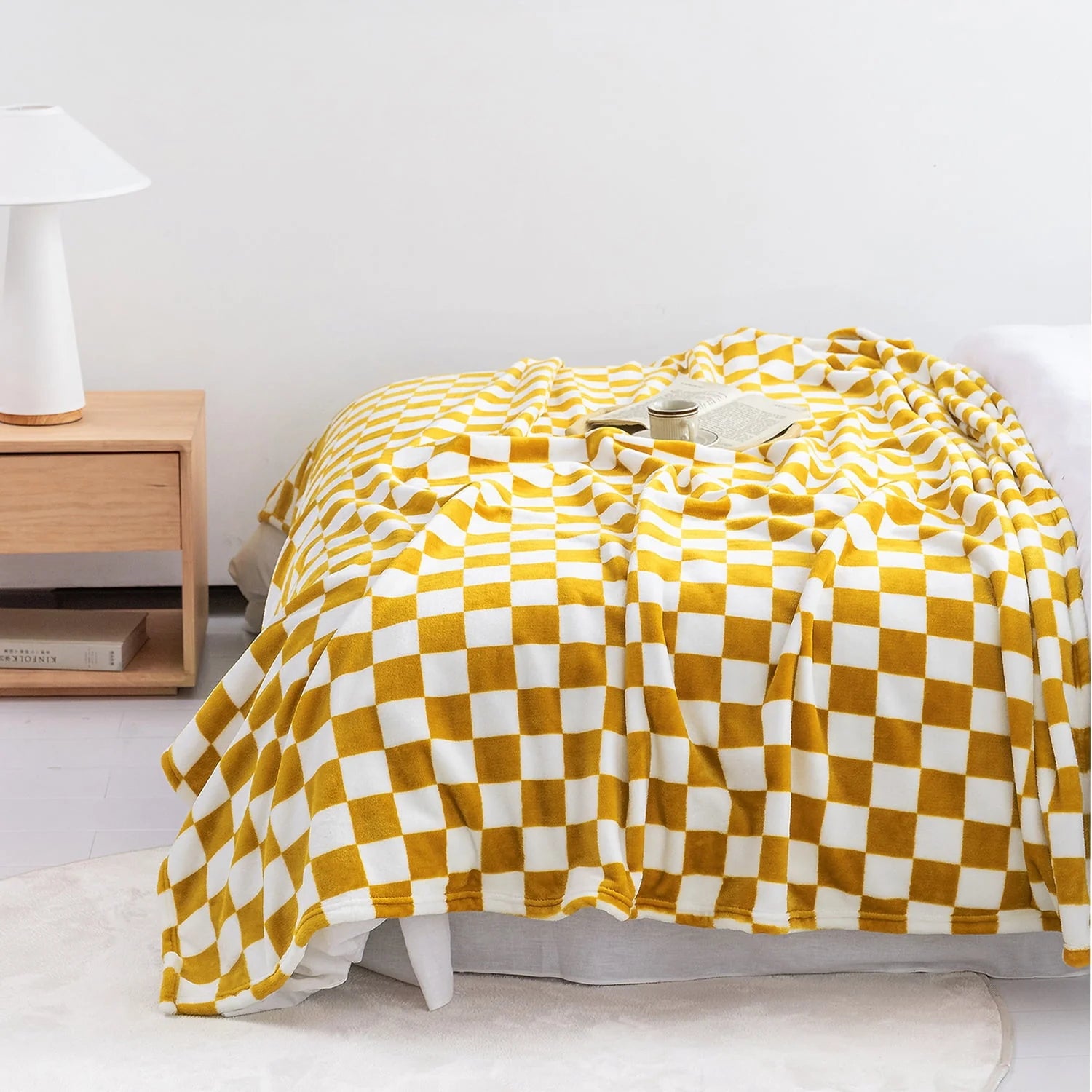 LOMAO Buffalo Check Fleece Throw Blanket Soft Checkered Plaid Blankets Cozy Lightweight Flannel Blanket for Couch Chair Bed(Yellow,51"x63")