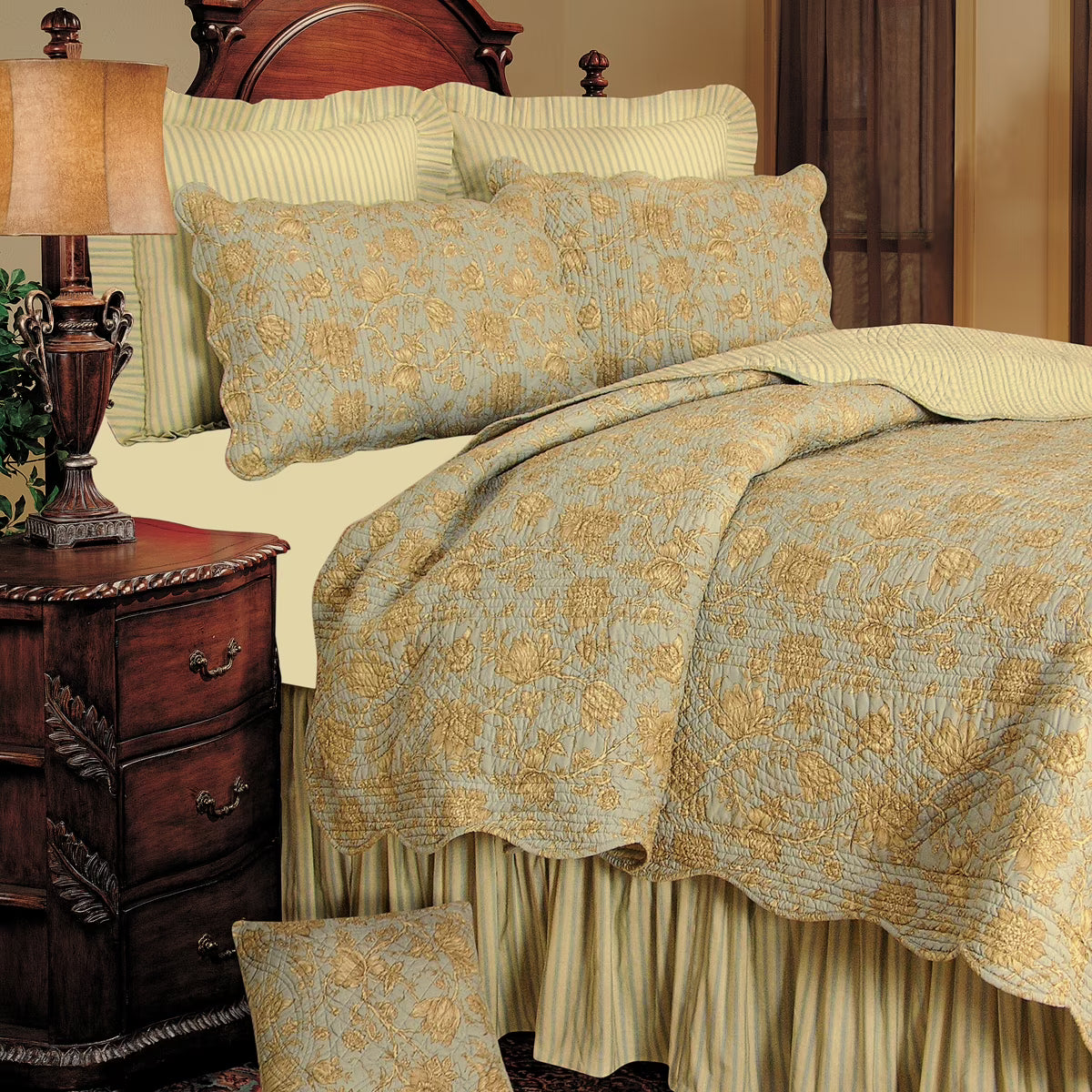 Berkley Blue King Bedding Quilt 100% Cotton Luxury Lightweight Bedroom Decor