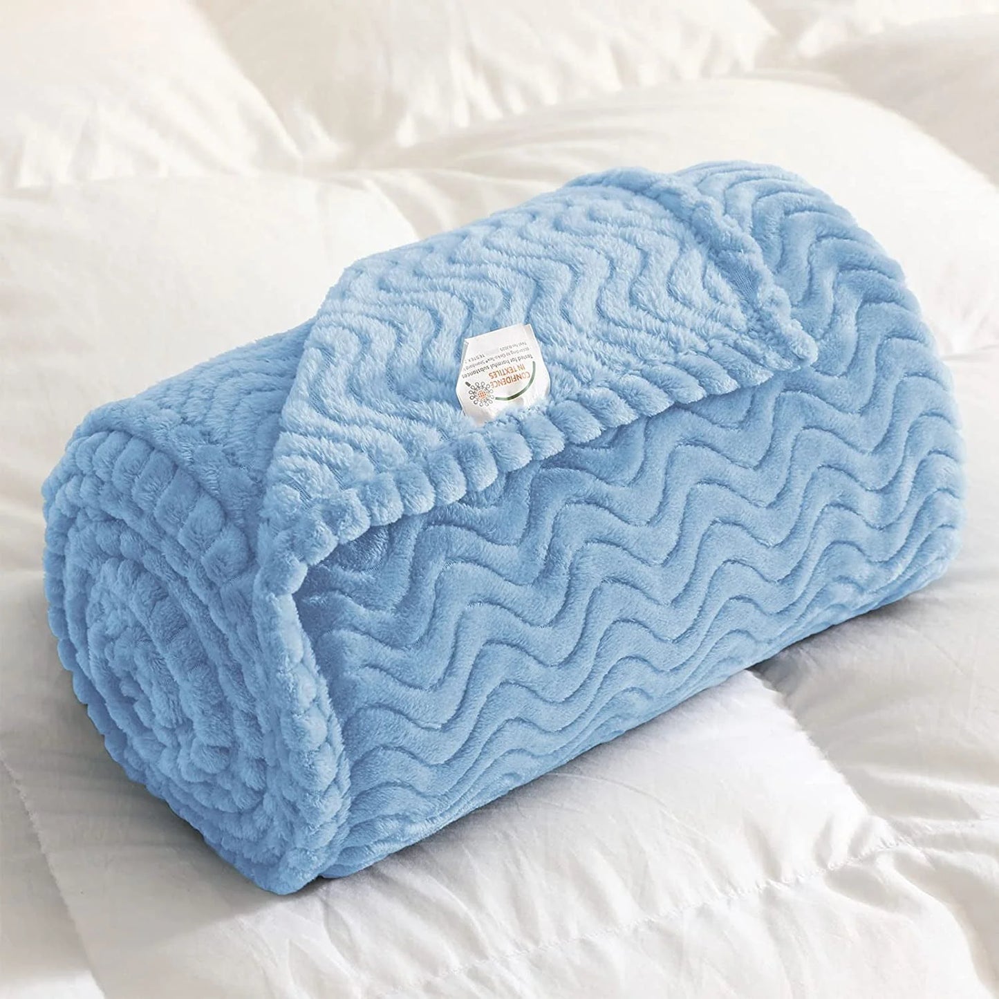 Exclusivo Mezcla Large Flannel Fleece Throw Blanket, 50x70 Inches Soft Jacquard Weave Wave Pattern Blanket for Couch, Cozy, Warm, Lightweight and Decorative Baby Blue Blanket