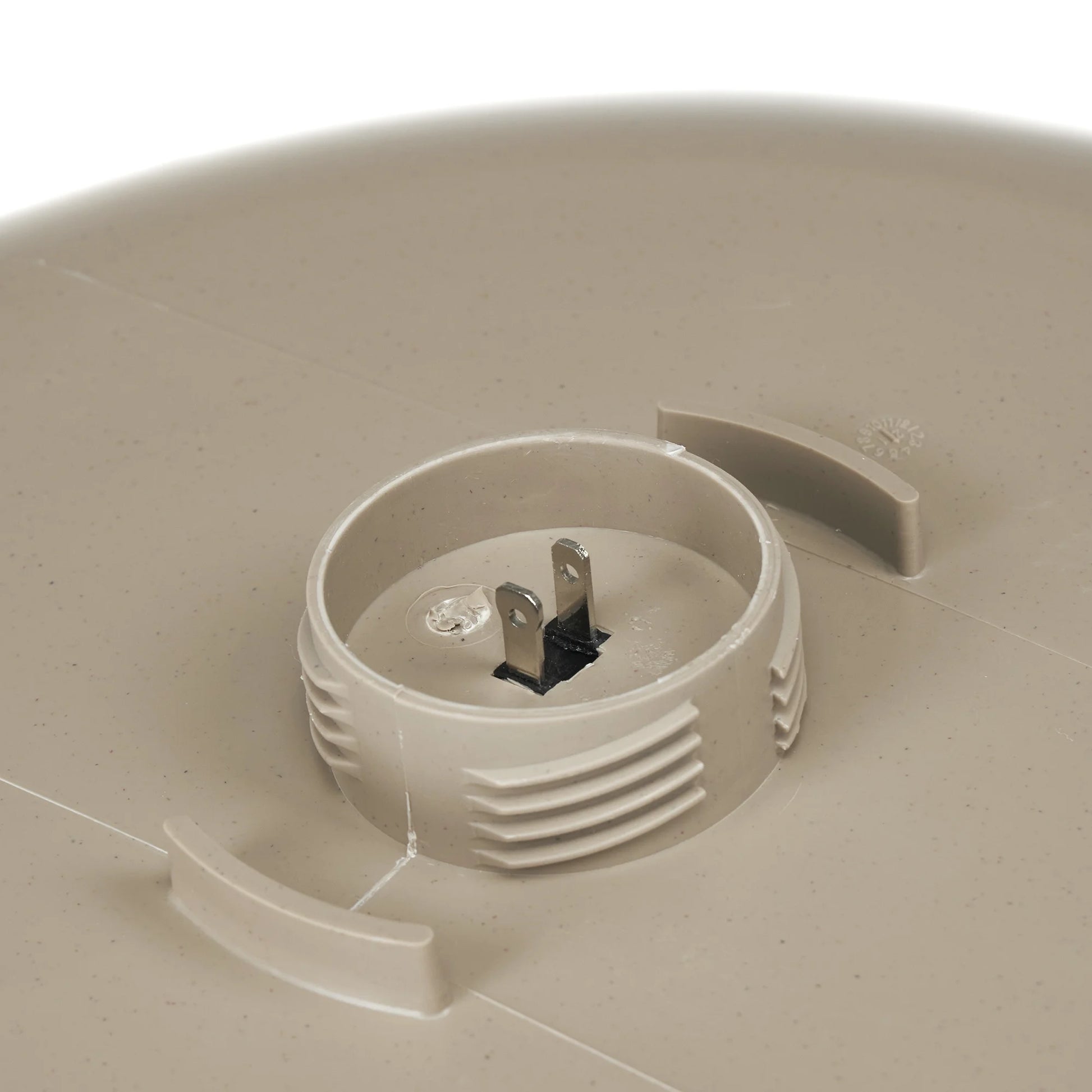 Farm Innovators 150 Watt Plastic Heated Birdbath w/Deck Mount, Tan