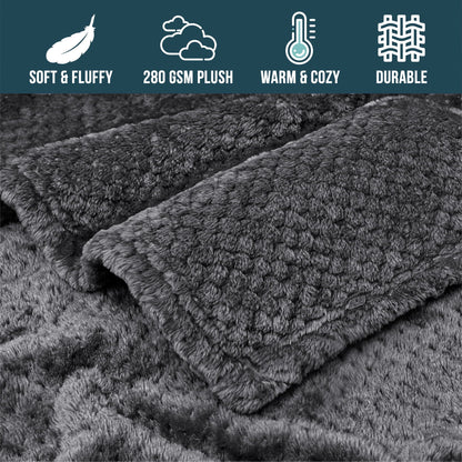 PAVILIA Waffle Fleece Throw Blanket for Couch Bed Dark Gray, Super Soft Fuzzy Cozy Blanket Sofa, Plush Warm Cute Decorative Home Decor Throw, Lightweight All Season, Charcoal Dark Grey, 50x60