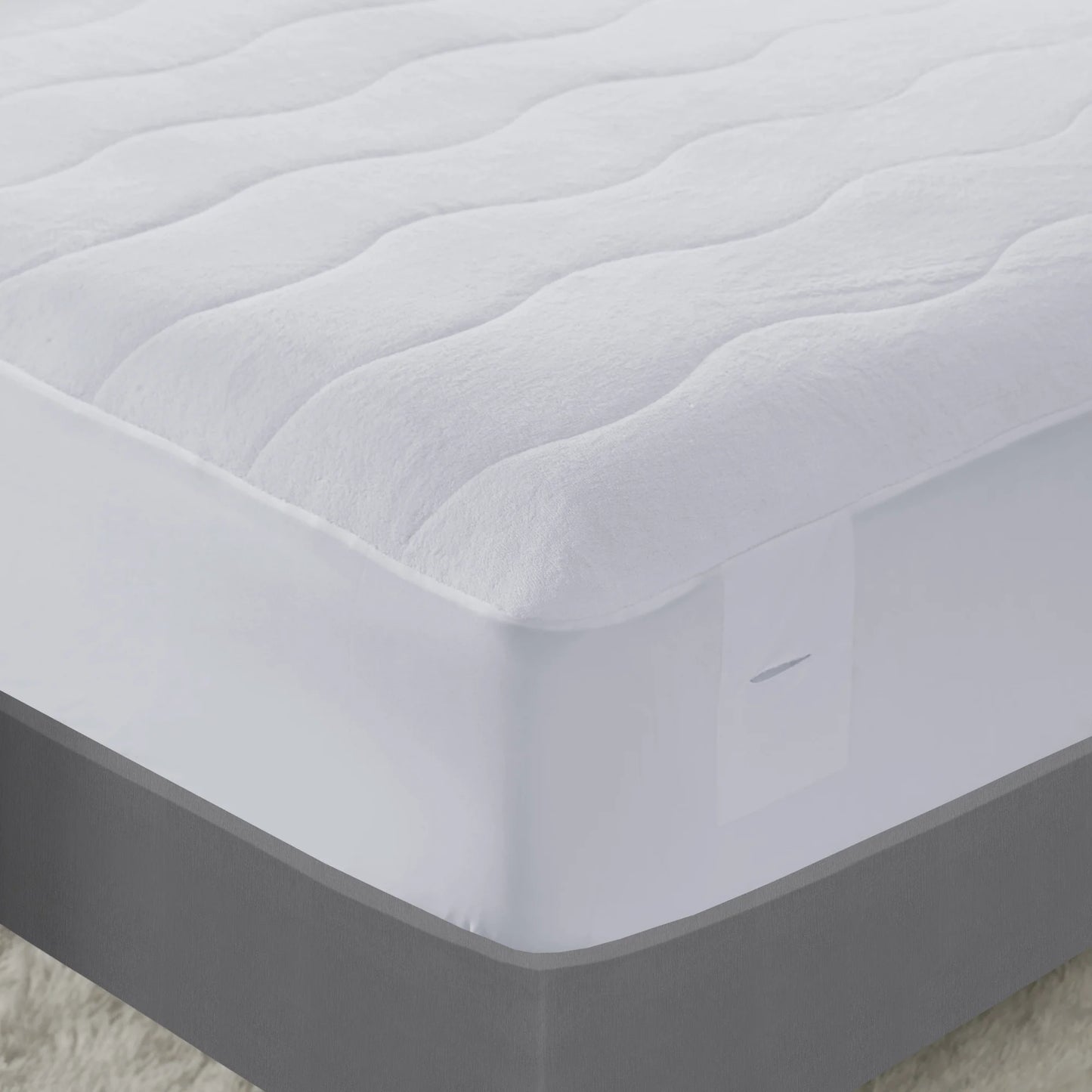 Serta Plush Heated Mattress Pad, Queen, White