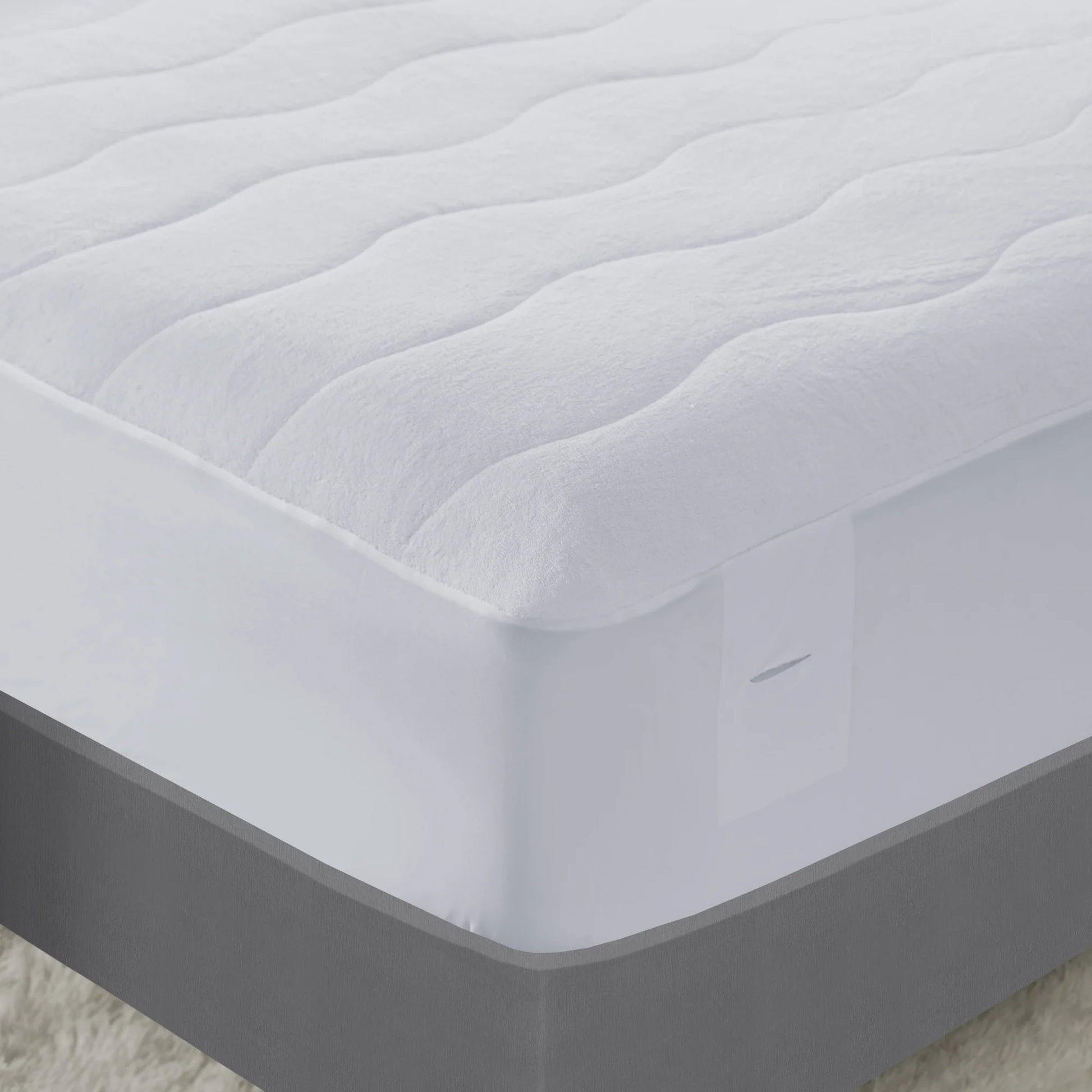 Serta Plush Heated Mattress Pad, Queen, White