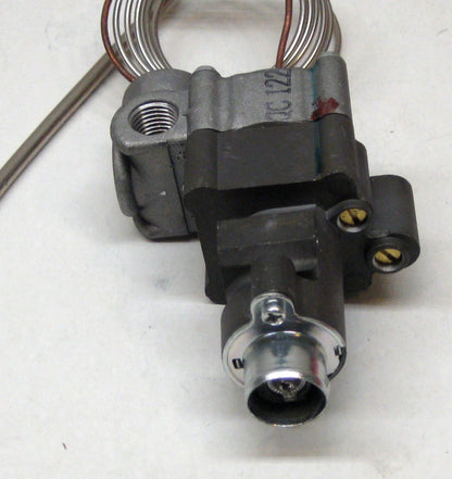 Robertshaw Gas Thermostat, 1/4 in Pipe,250 to 550 F 4350-027