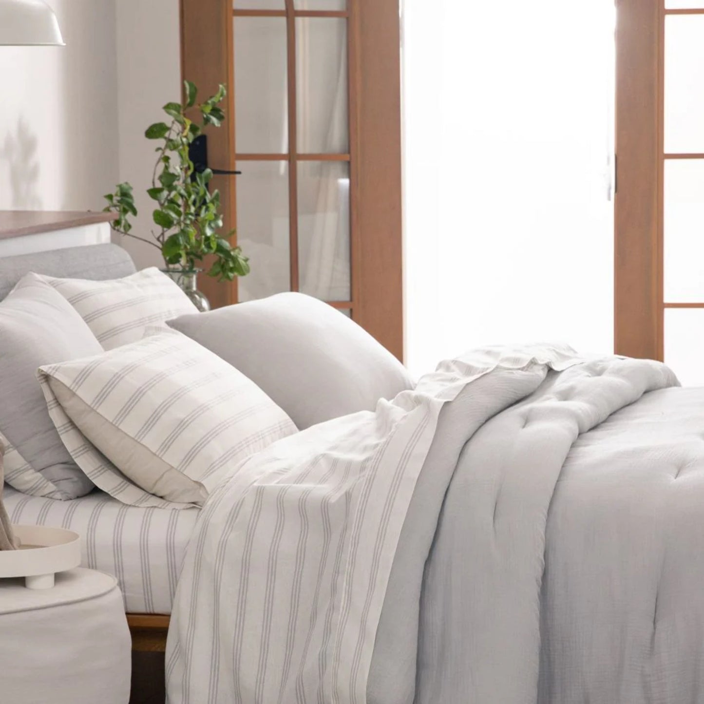 Wonderful Bedding Dreamy Gauze Cotton 7-Piece Comforter Set Back Striped