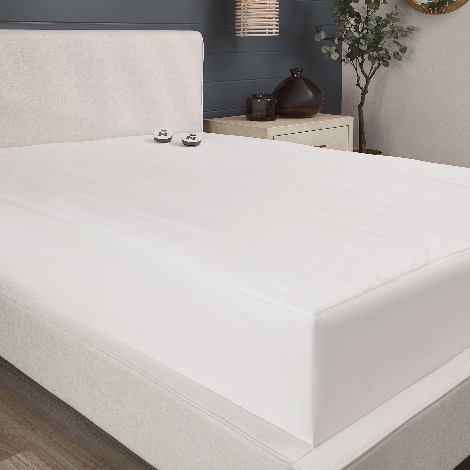 Sunbeam Restful Quilted Electric Heated King Size Mattress Pad, 76" x 80", 12 Heat Settings, 12-Hour Selectable Auto-Off, Machine Washable