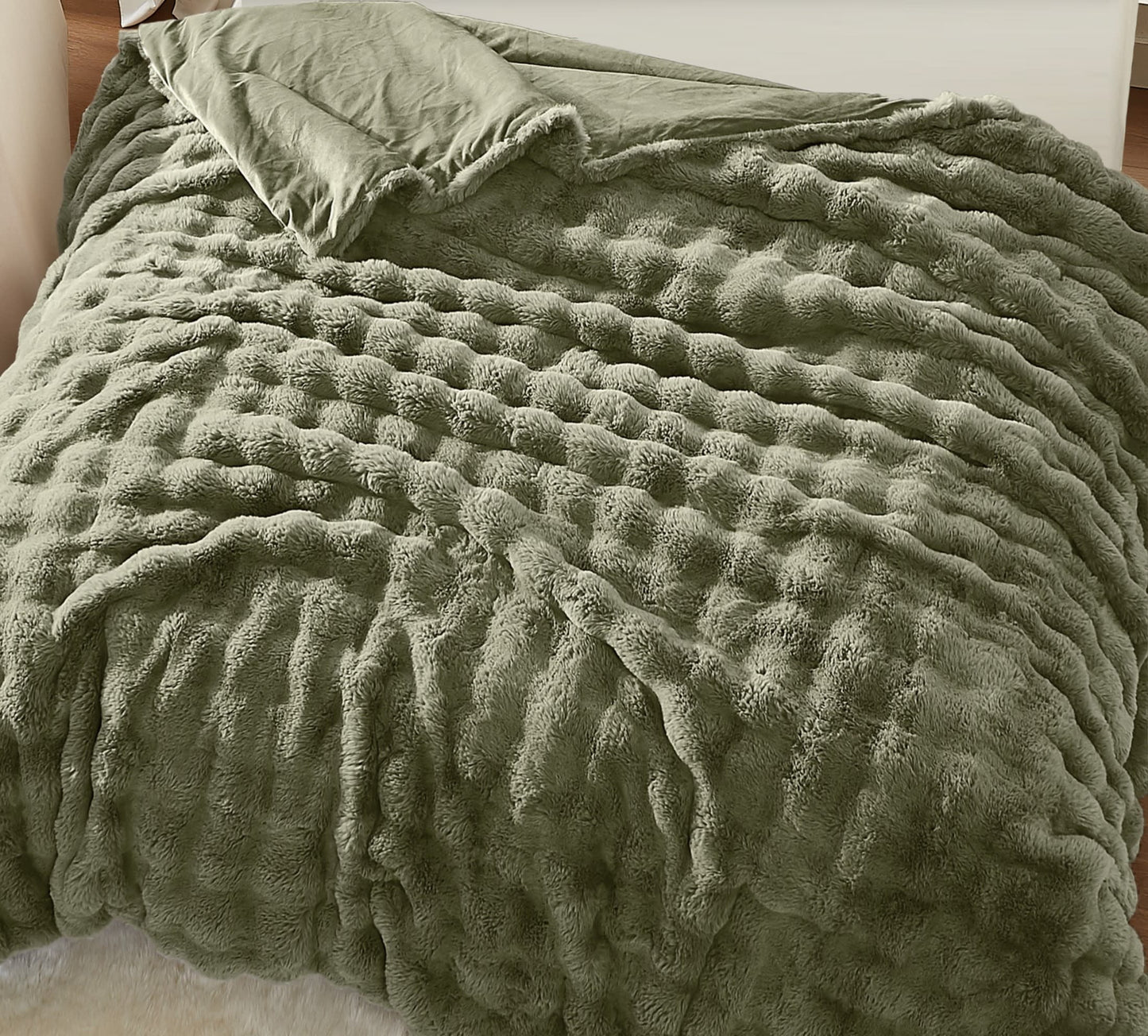 Brooklyn Loom Bubble Faux Fur 100% Microfiber Polyester Twin XL Blanket in Green, All Season, Adult Size, OEKO-TEX Certified