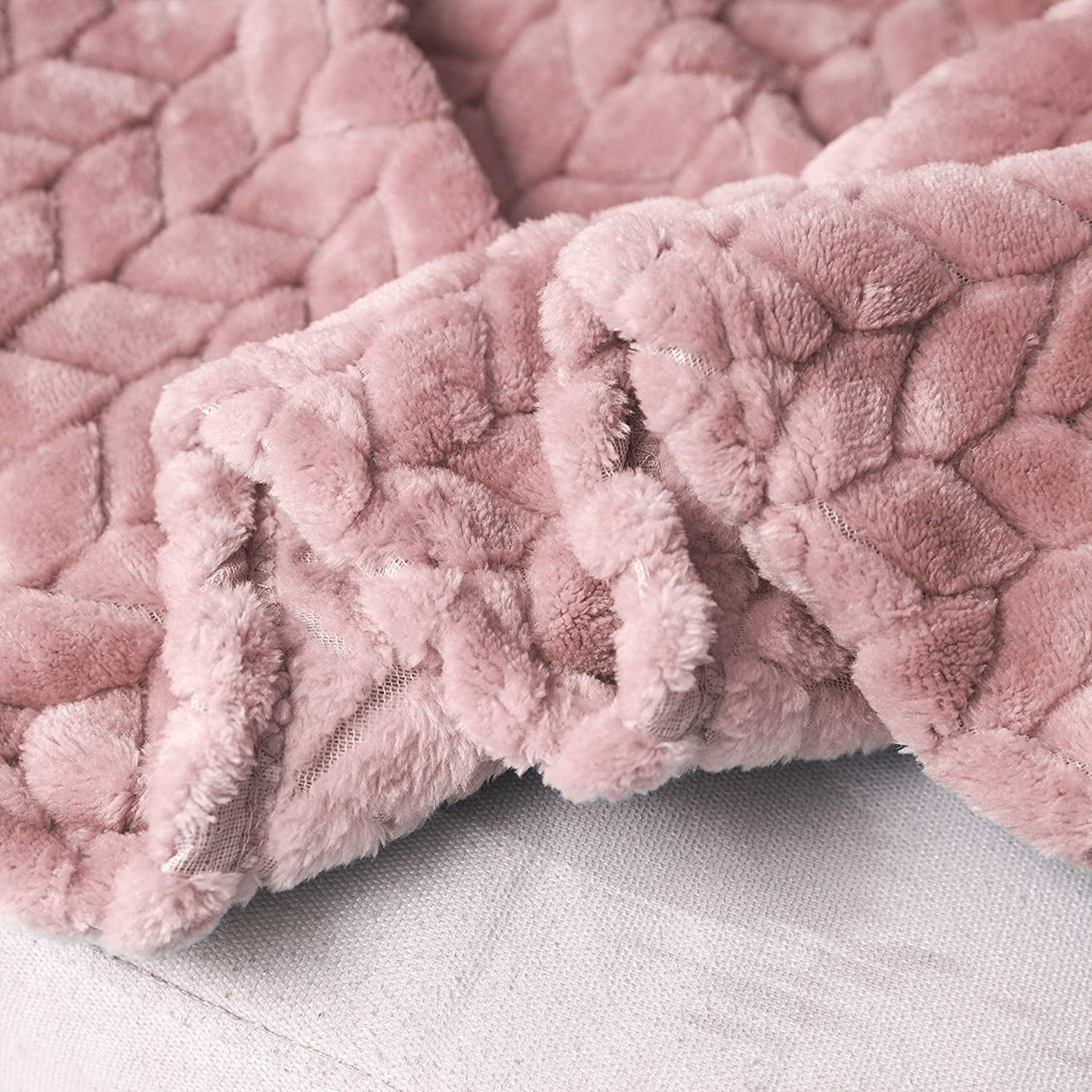 Exclusivo Mezcla Large Flannel Fleece Throw Blanket, Jacquard Weave Leaves Pattern (50" x 70", Pink) - Soft, Warm, Lightweight and Decorative