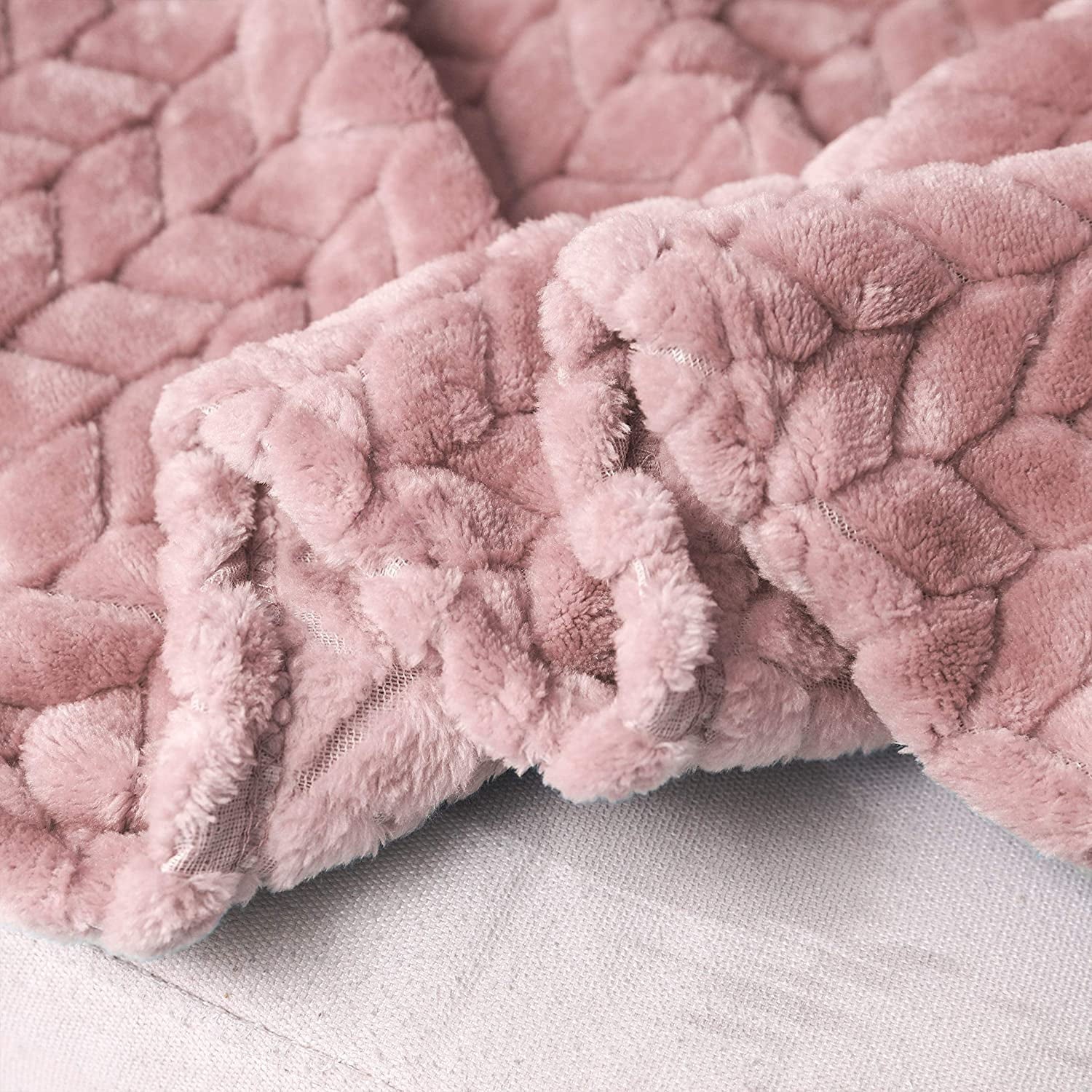 Exclusivo Mezcla Large Flannel Fleece Throw Blanket, Jacquard Weave Leaves Pattern (50" x 70", Pink) - Soft, Warm, Lightweight and Decorative